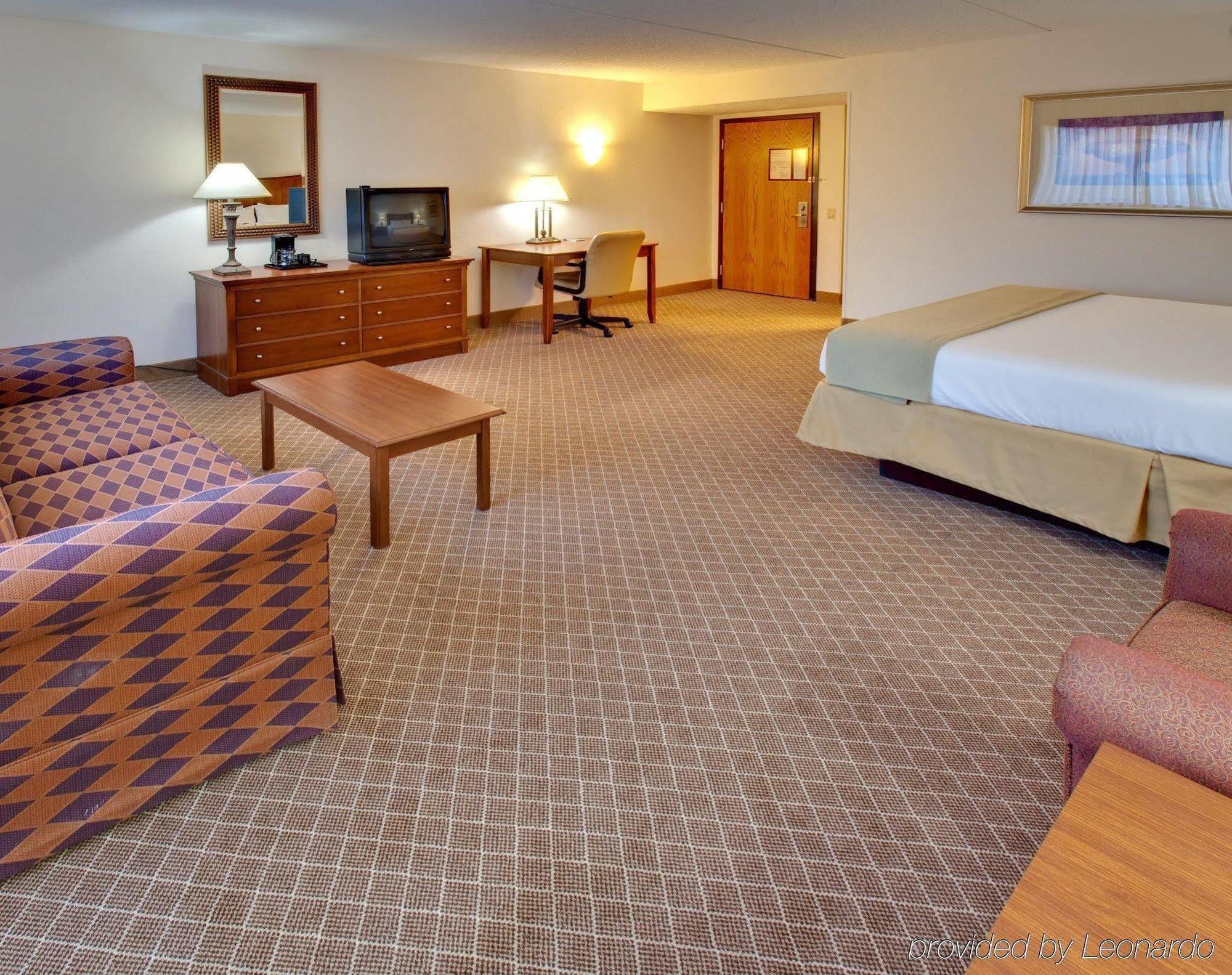Holiday Inn Express Chicago Nw - Arlington Heights By Ihg Værelse billede